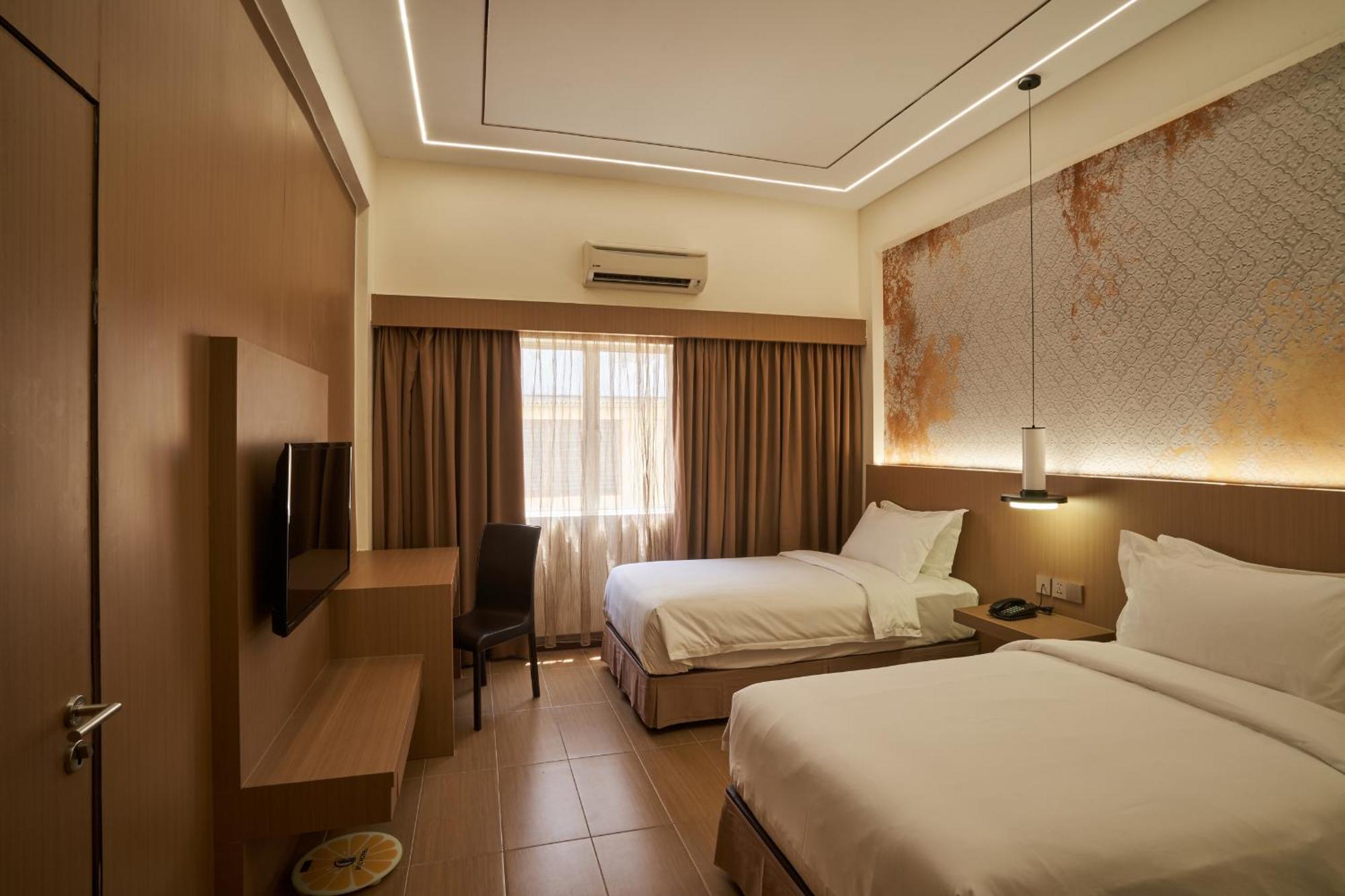 Btc Hotel Malacca Buitenkant foto